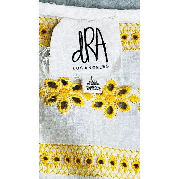 dRA Los Angeles Athena Dress Floral Eyelet Size L Lined Pockets V Neck - Picture 13 of 16